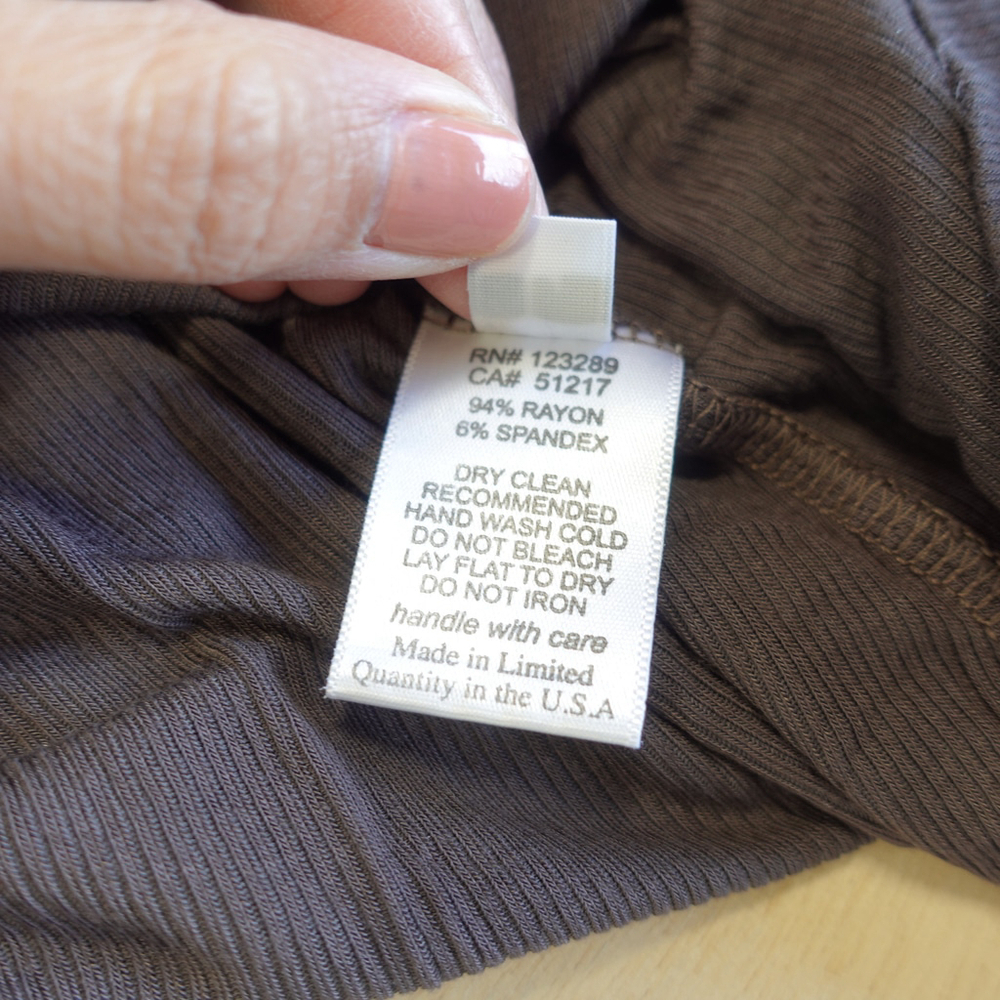 Michael Lauren REVOLVE Henley top Rayon V-neck Brown size Large NWT - Picture 8 of 8